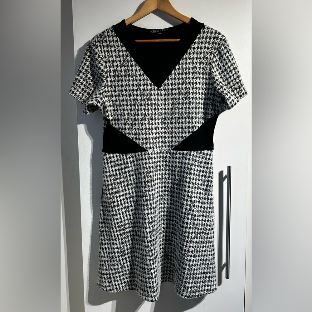 Dinh Bá - Black, White and gold,Houndstooth Mini Dress - made in Canada 🇨🇦